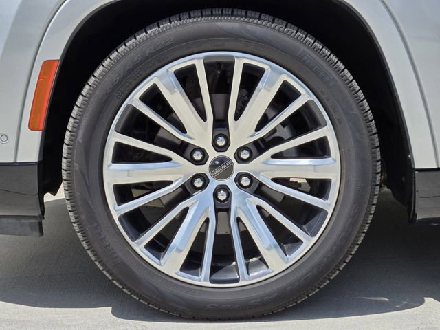 Used 2023 Jeep Grand Wagoneer Series III AWD/4WD image 11