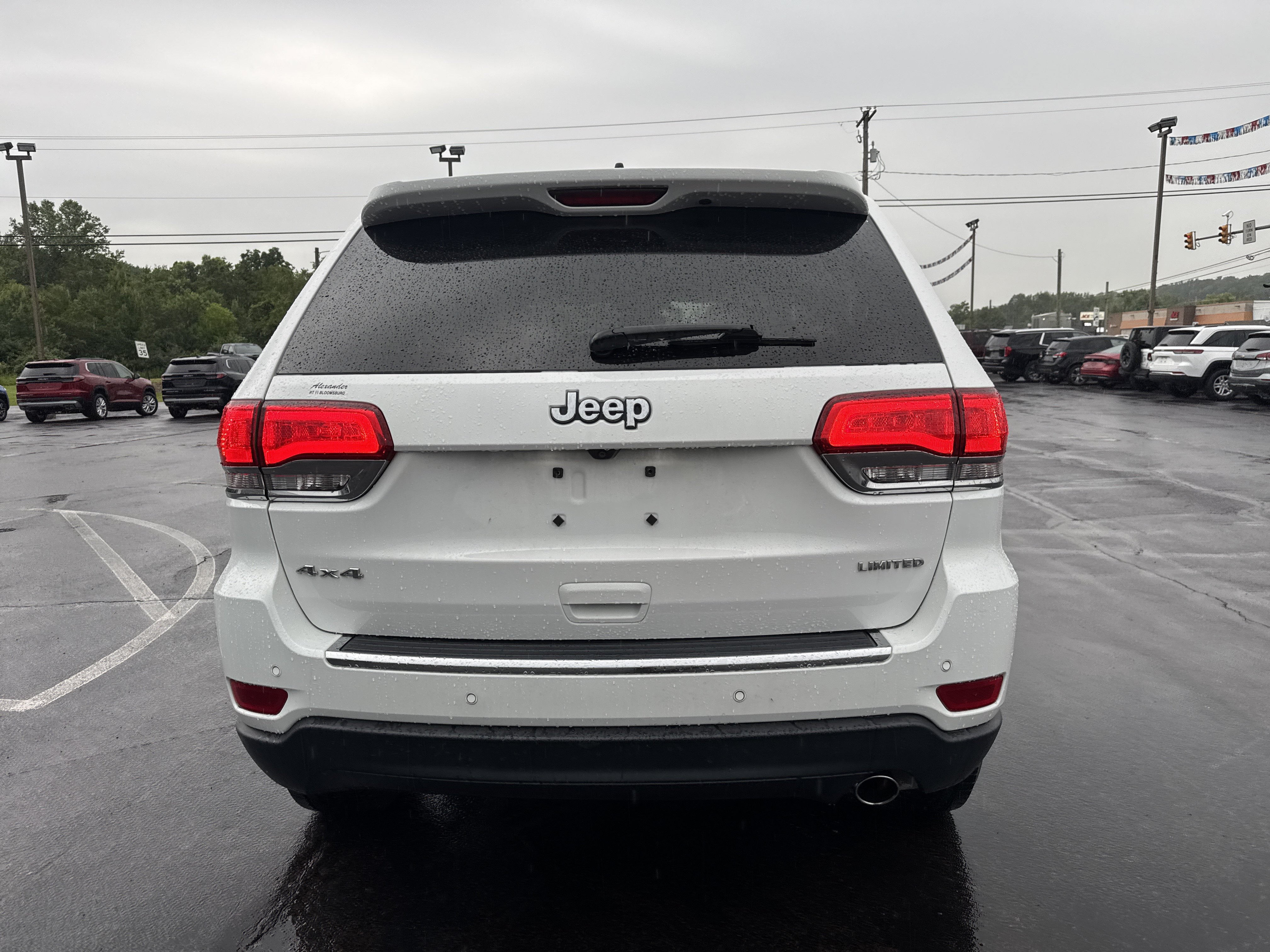 Used 2018 Jeep Grand Cherokee Limited AWD/4WD image 4