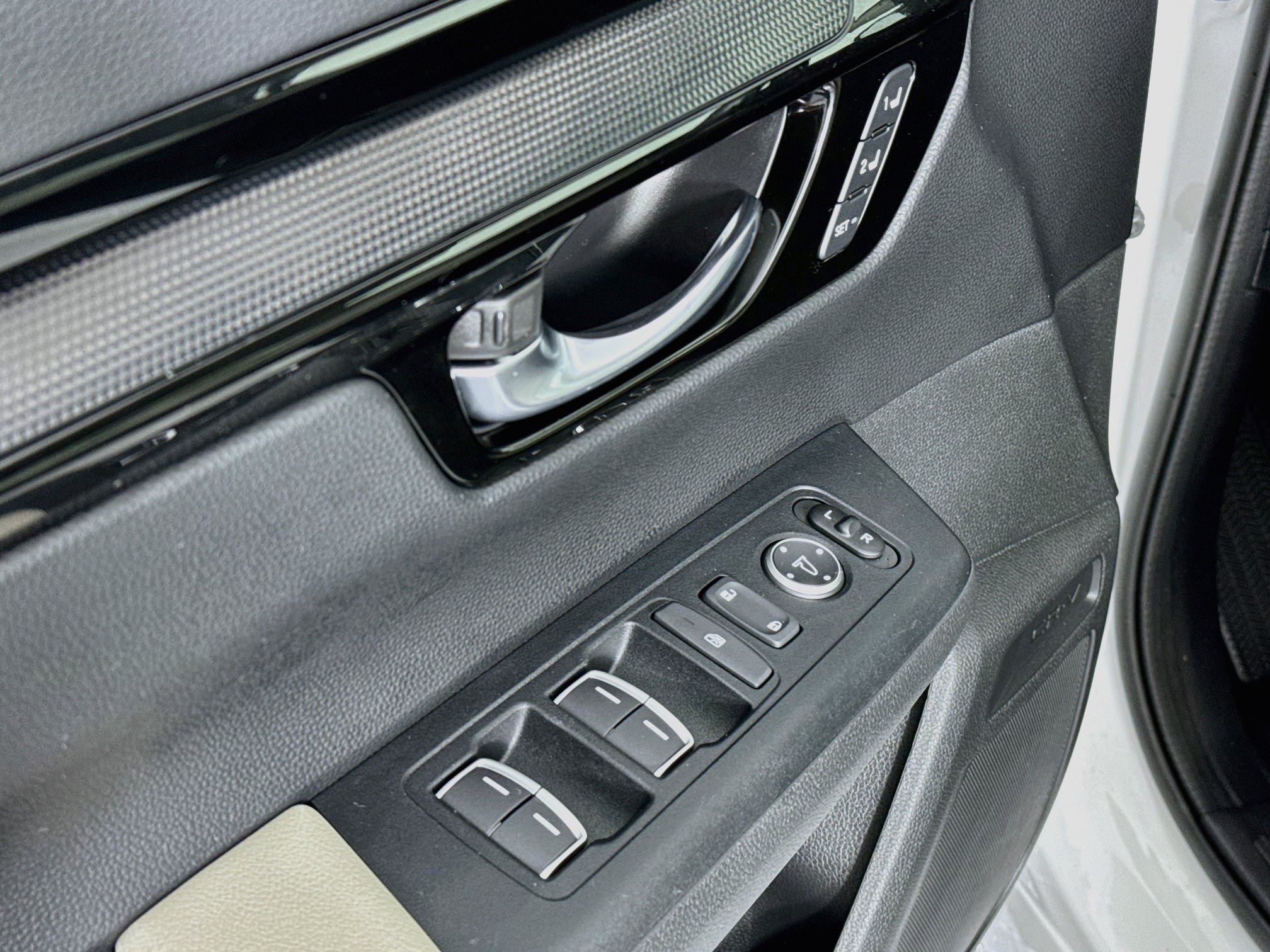 Certified 2024 Honda CR-V EX-L image 17