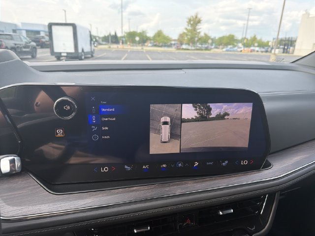 New 2026 Chevrolet Suburban LT w/ Advanced Technology Package AWD/4WD image 18