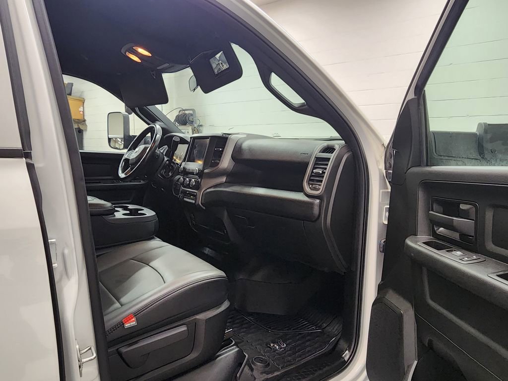 Used 2021 RAM 3500 Tradesman w/ Chrome Appearance Group image 26