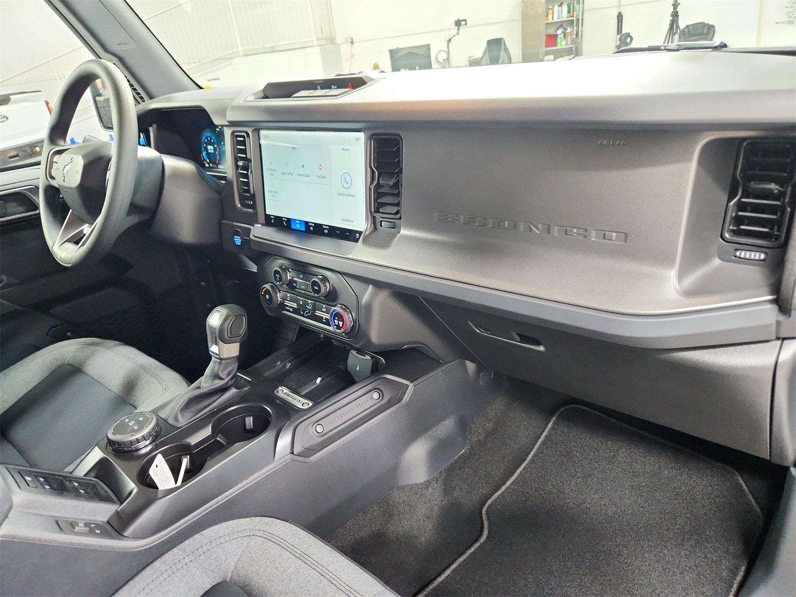 New 2025 Ford Bronco 4-Door image 38