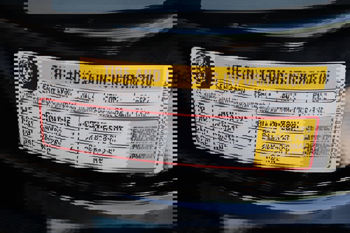 Used 2012 Cadillac CTS V w/ Wood Trim Package image 42