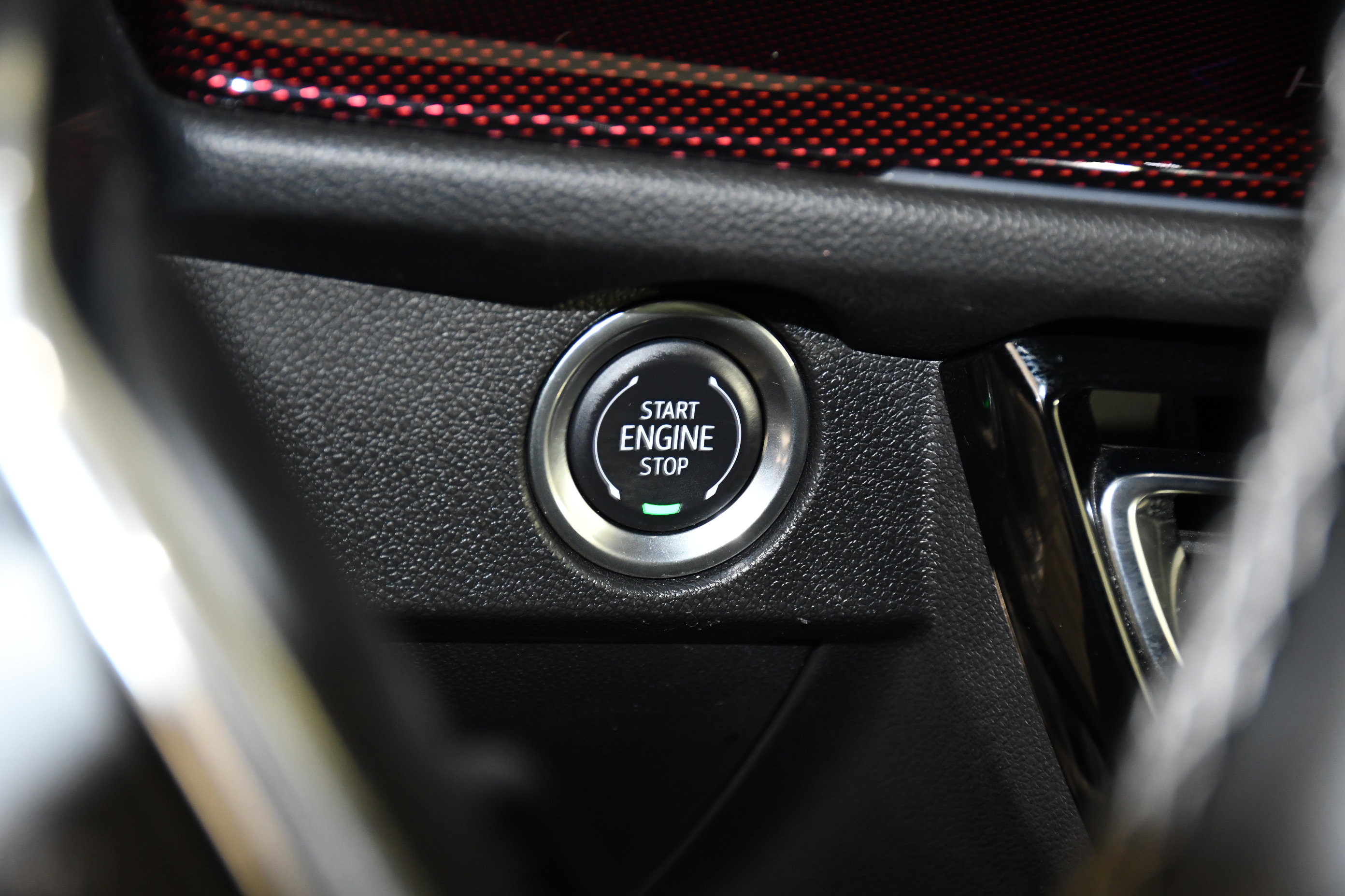 Used 2025 Chevrolet Traverse Z71 image 25