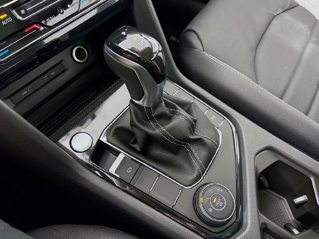New 2026 Volkswagen Taos SEL AWD/4WD image 18