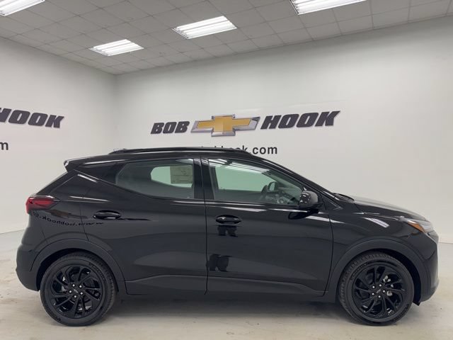 New 2027 Chevrolet Bolt RS w/ Technology Package FWD image 4