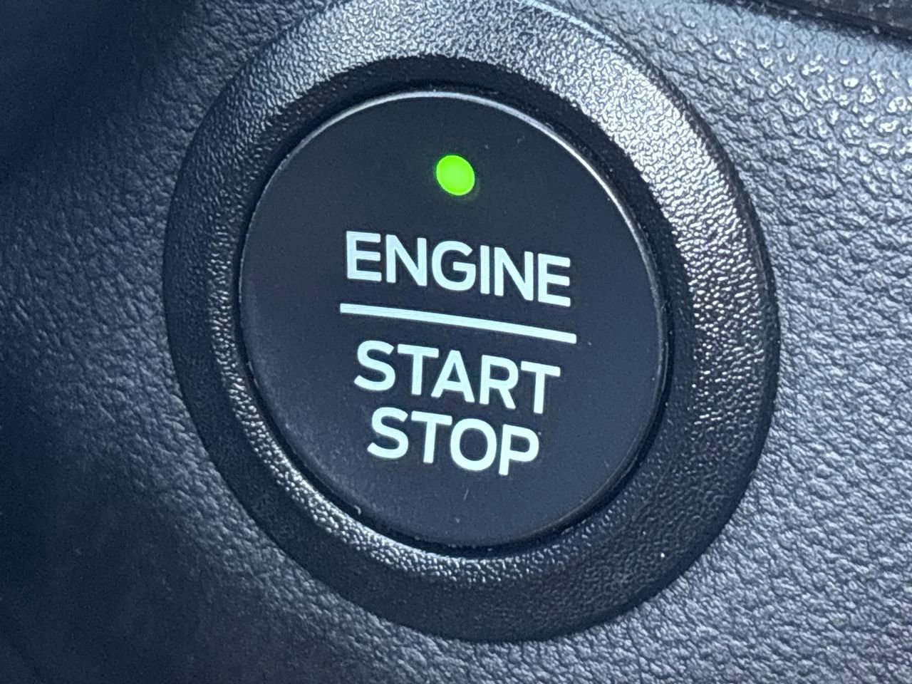 Used 2022 Ford Escape SEL w/ SEL Stealth AWD Package image 25