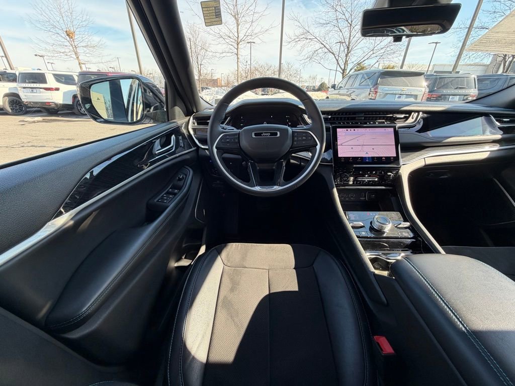 Used 2023 Jeep Grand Cherokee Trailhawk w/ Luxury Tech Group III image 18