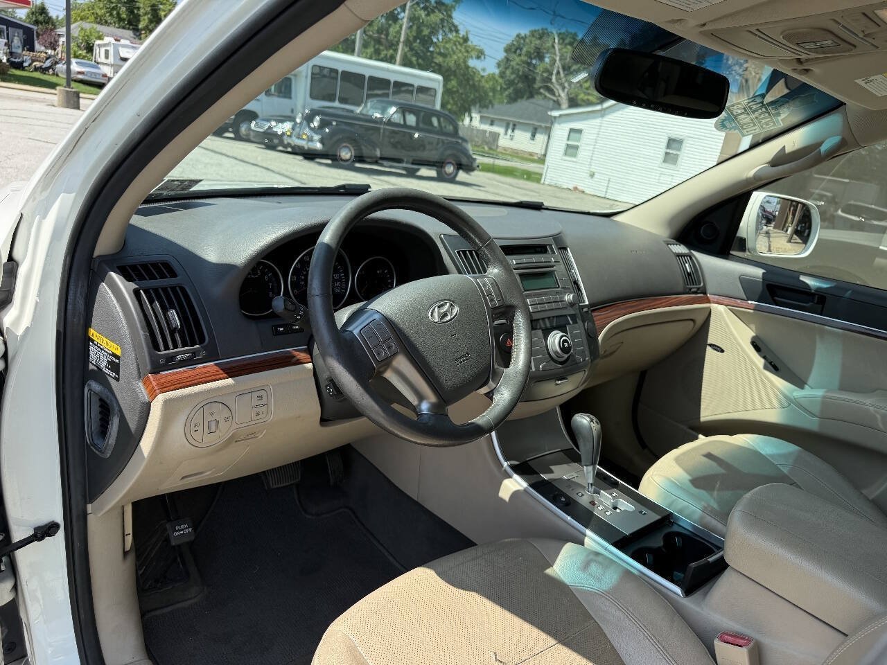 Used 2010 Hyundai Veracruz Limited AWD/4WD image 17