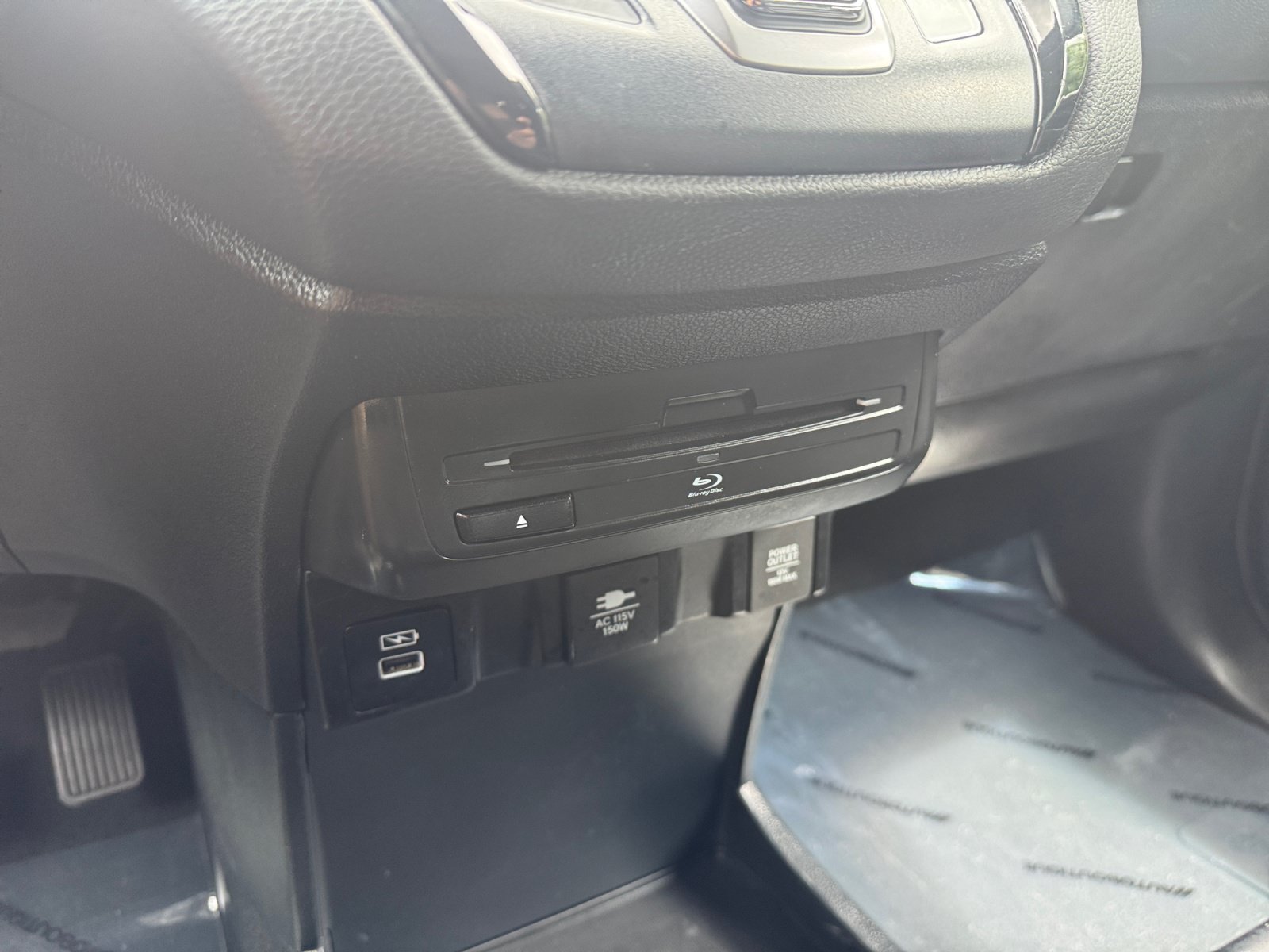 Used 2023 Honda Odyssey Touring image 25