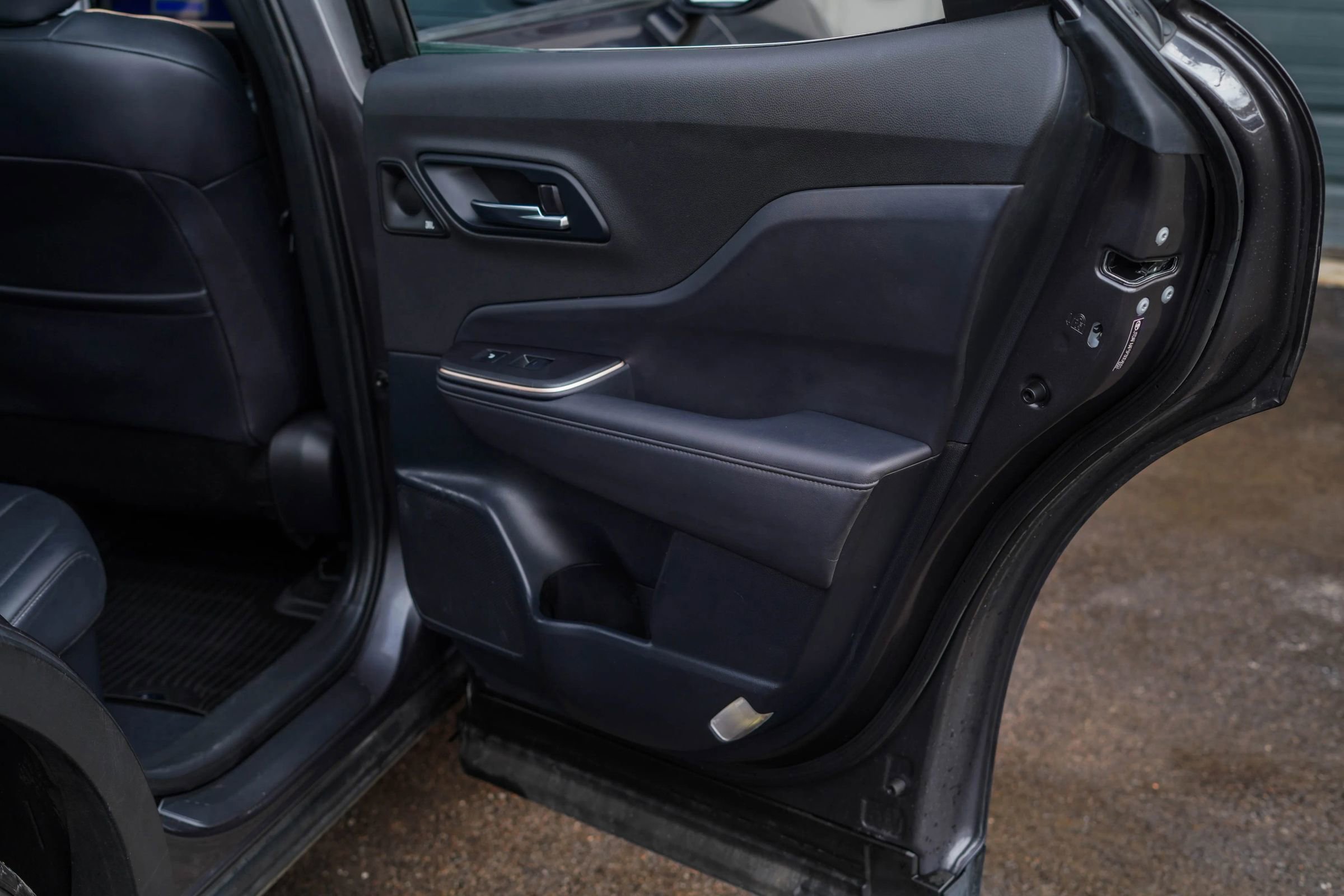 Used 2023 Toyota Crown Platinum image 30