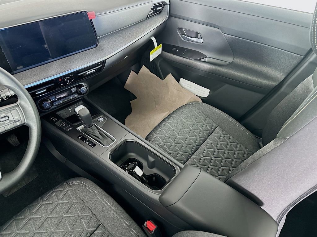 New 2026 Nissan Kicks SV w/ SV Premium Package image 31