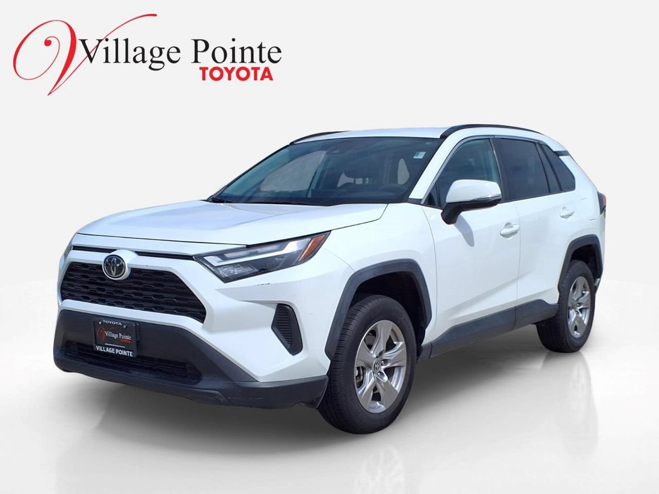 Used 2025 Toyota RAV4 XLE AWD/4WD image 1