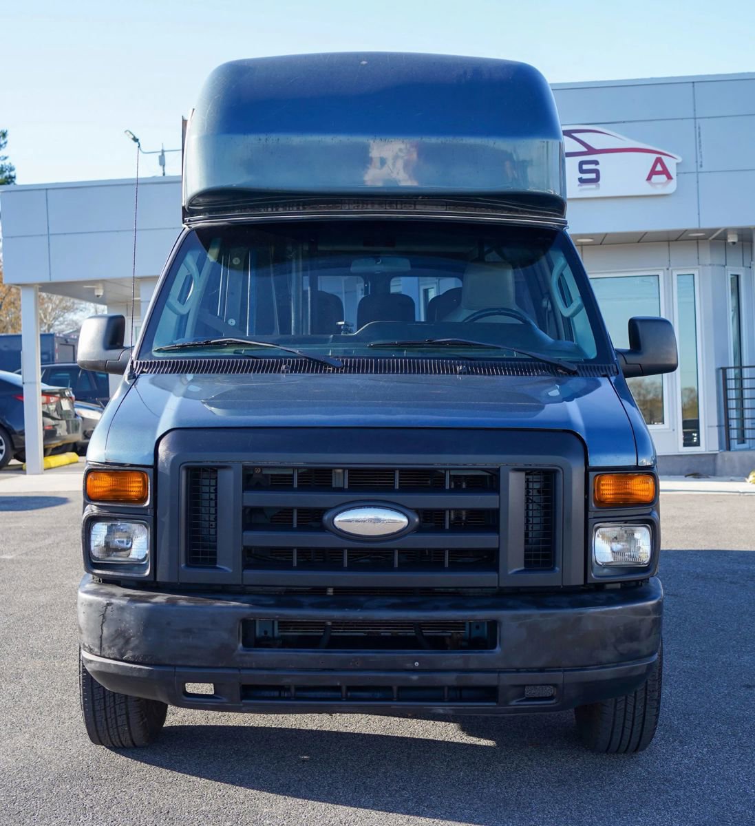Used 2014 Ford E-350 and Econoline 350 Extended Super Duty w/ Power Group RWD image 9