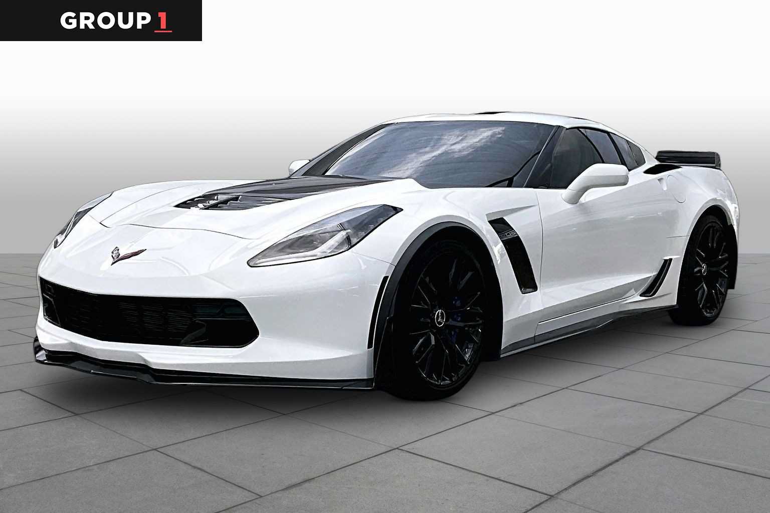 Used 2015 Chevrolet Corvette Z06 w/ 2LZ Preferred Equipment Group RWD image 1
