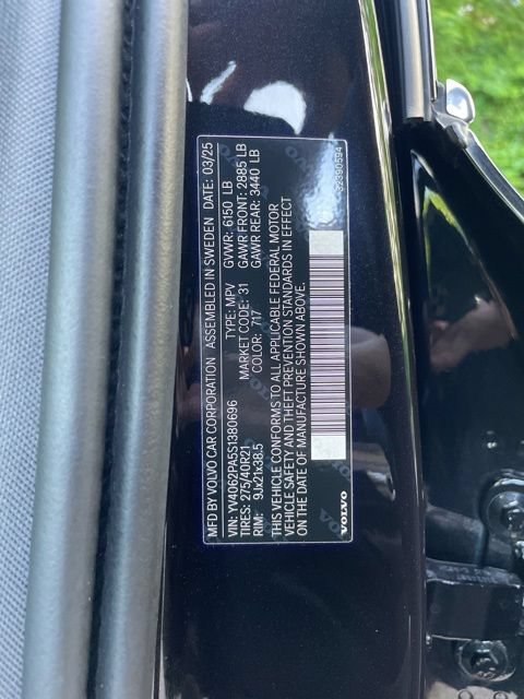 Certified 2025 Volvo XC90 B6 Core AWD/4WD image 29