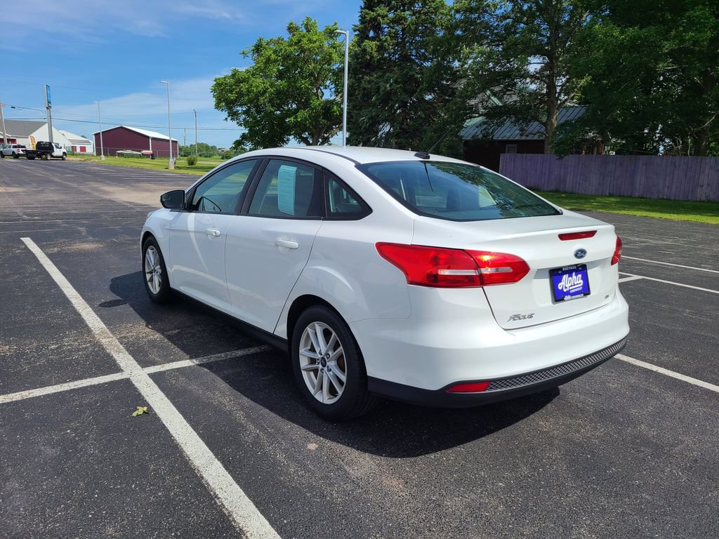 Used 2017 Ford Focus SE FWD image 5