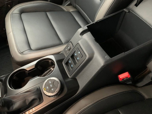 Used 2025 Ford Bronco Outer Banks image 26