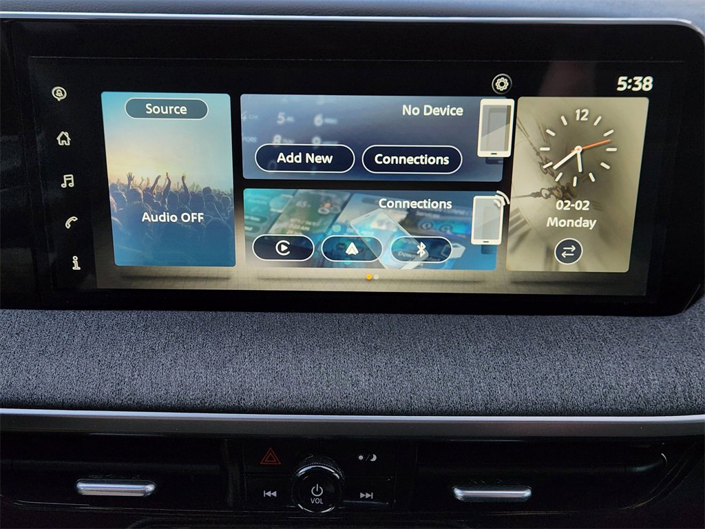 Used 2025 Nissan Kicks SV image 17