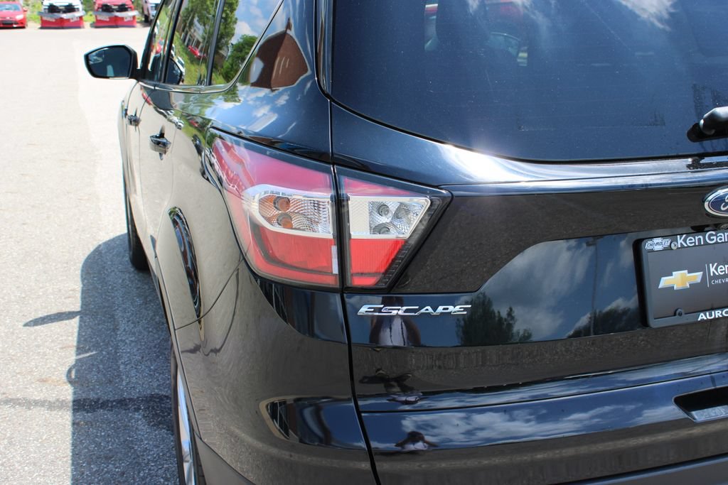 Used 2018 Ford Escape SE w/ SE Sync 3 Package AWD/4WD image 26