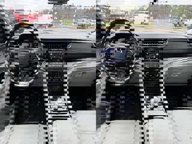 Used 2021 Jeep Grand Cherokee L Overland w/ Luxury Tech Group IV image 18