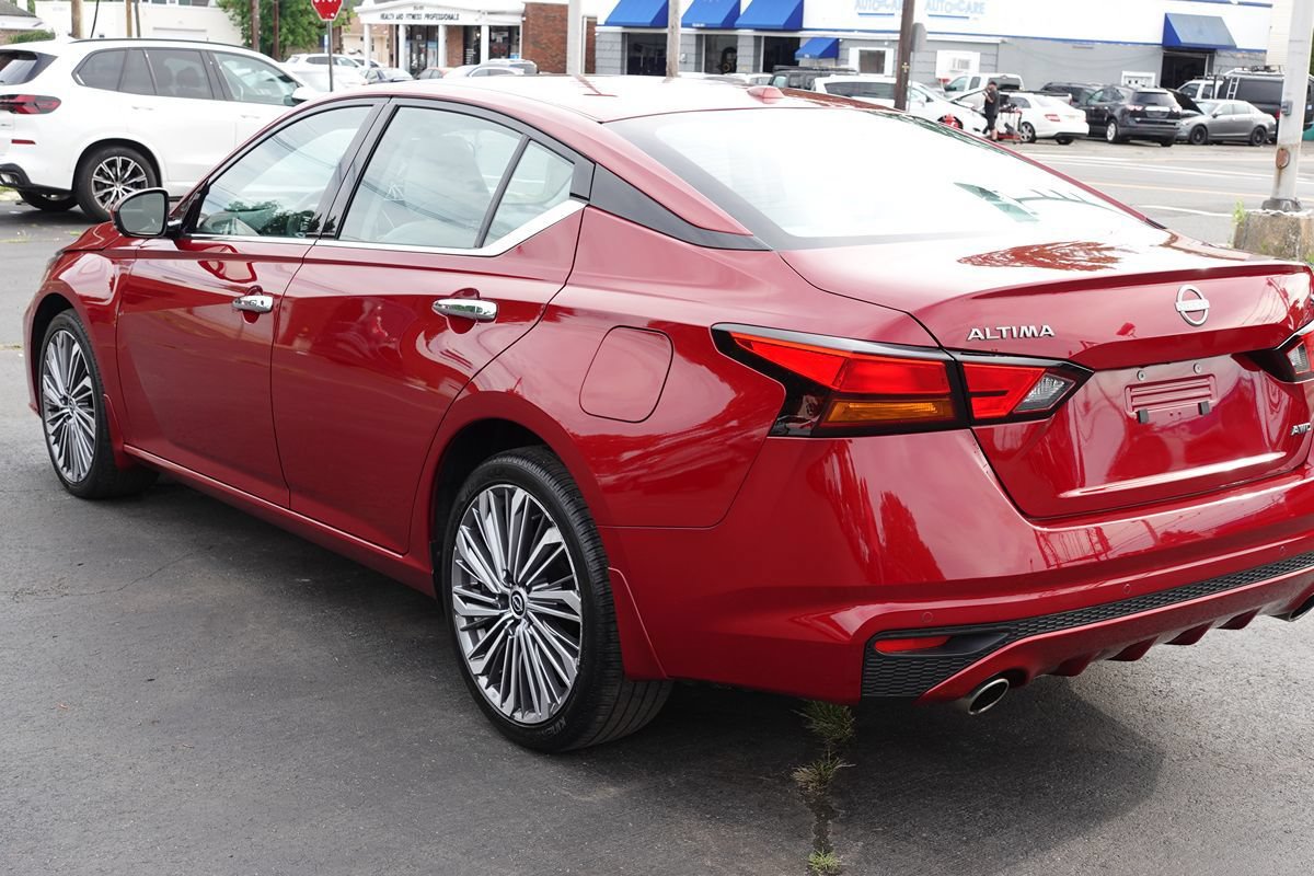 Used 2024 Nissan Altima 2.5 SL AWD/4WD image 10