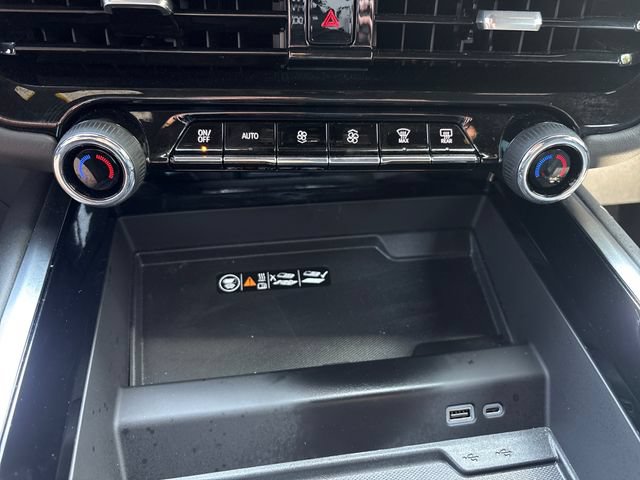 Used 2026 Chevrolet Tahoe RST w/ RST Performance Edition AWD/4WD image 16