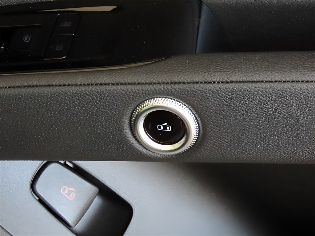 New 2024 Maserati Grecale GT image 14