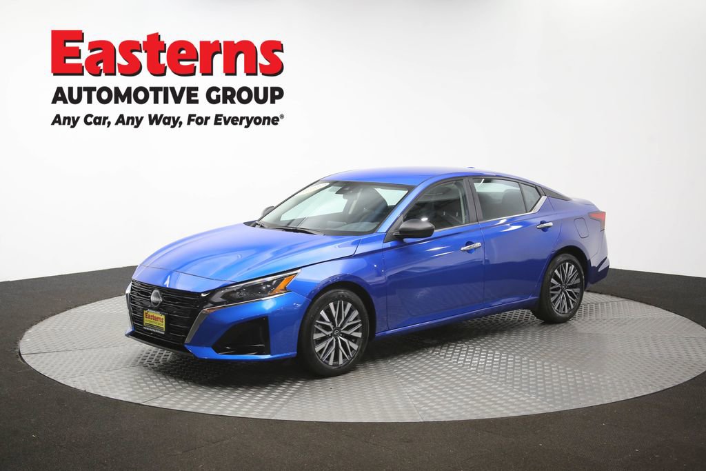 Used 2025 Nissan Altima 2.5 SV FWD image 55