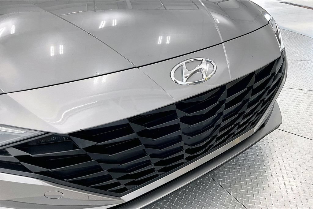 Certified 2021 Hyundai Elantra SEL FWD image 29