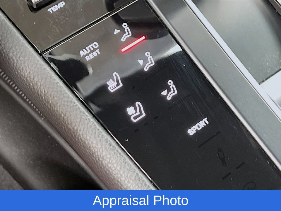 Certified 2023 Porsche Macan AWD/4WD image 22