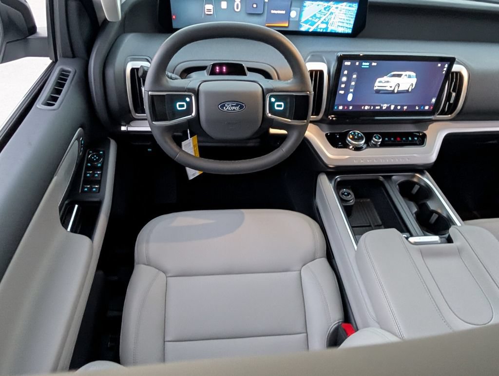 New 2026 Ford Expedition Active RWD image 8