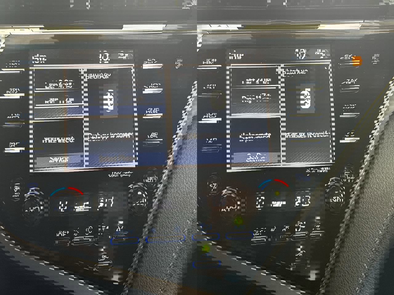 Used 2020 Toyota Camry XSE image 12