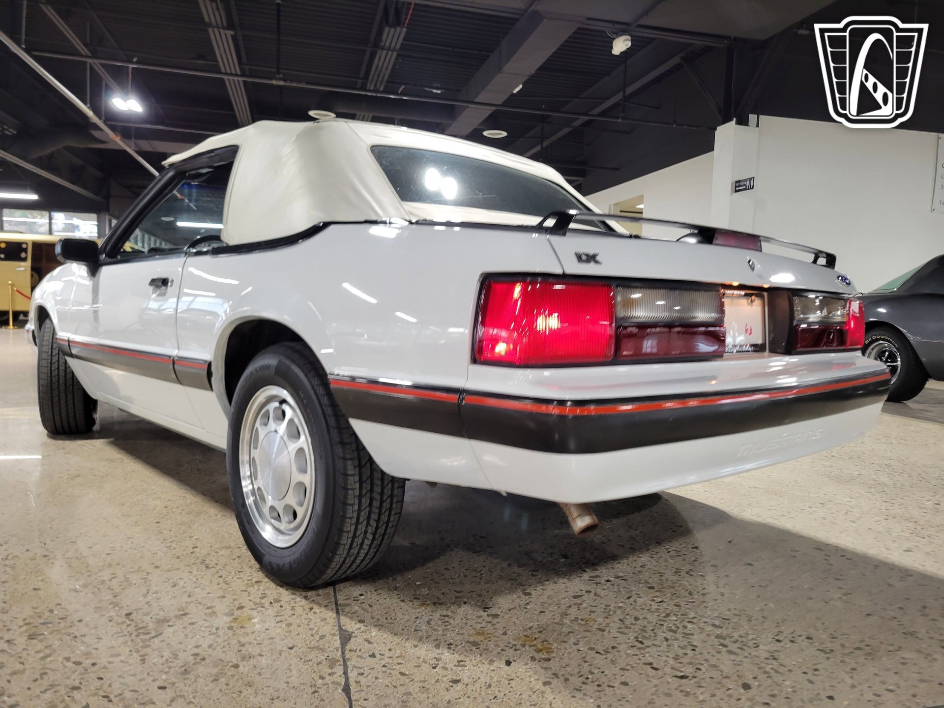 Used 1989 Ford Mustang LX RWD image 11