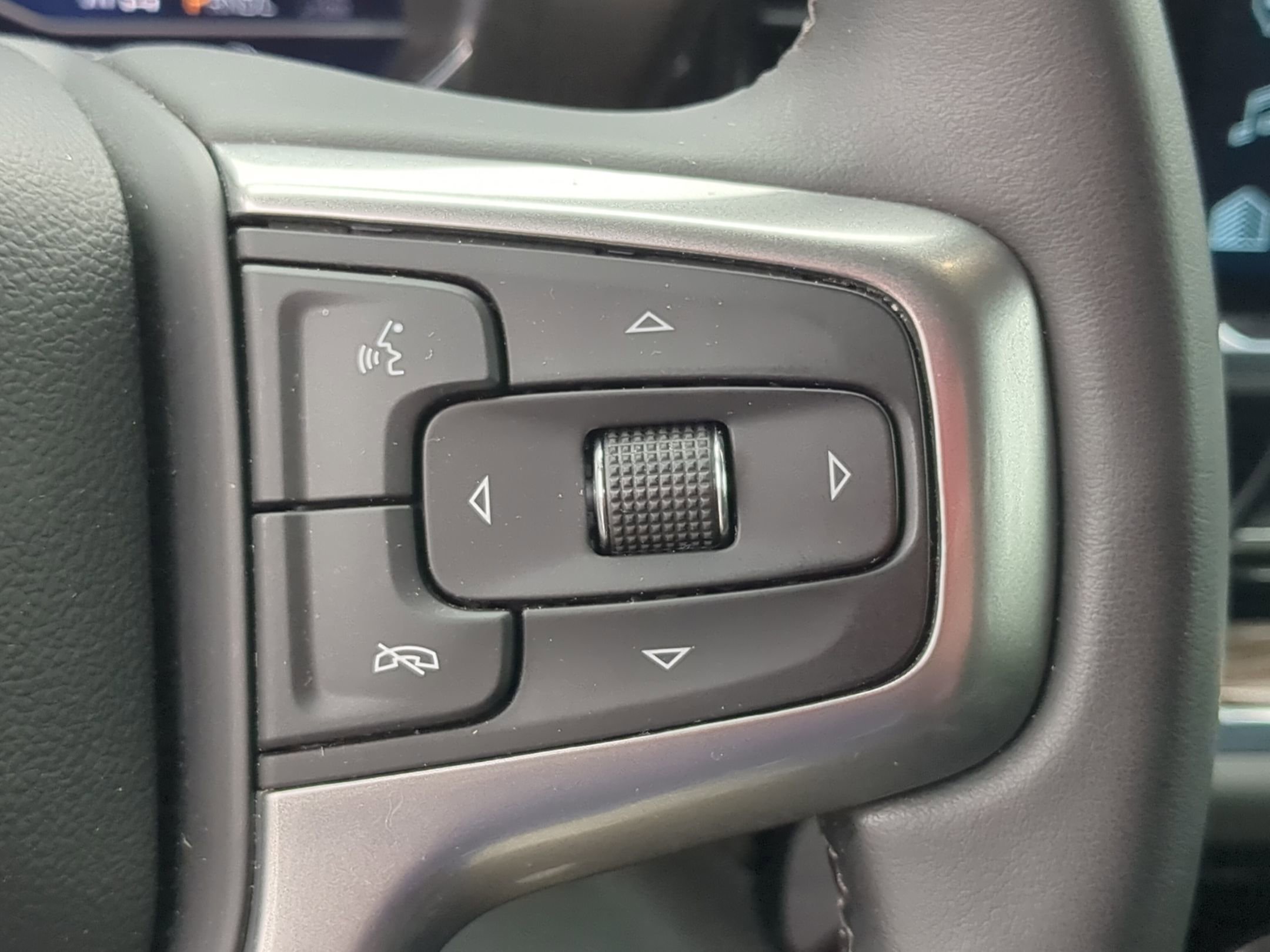 Used 2024 Chevrolet Silverado 1500 LT AWD/4WD image 20