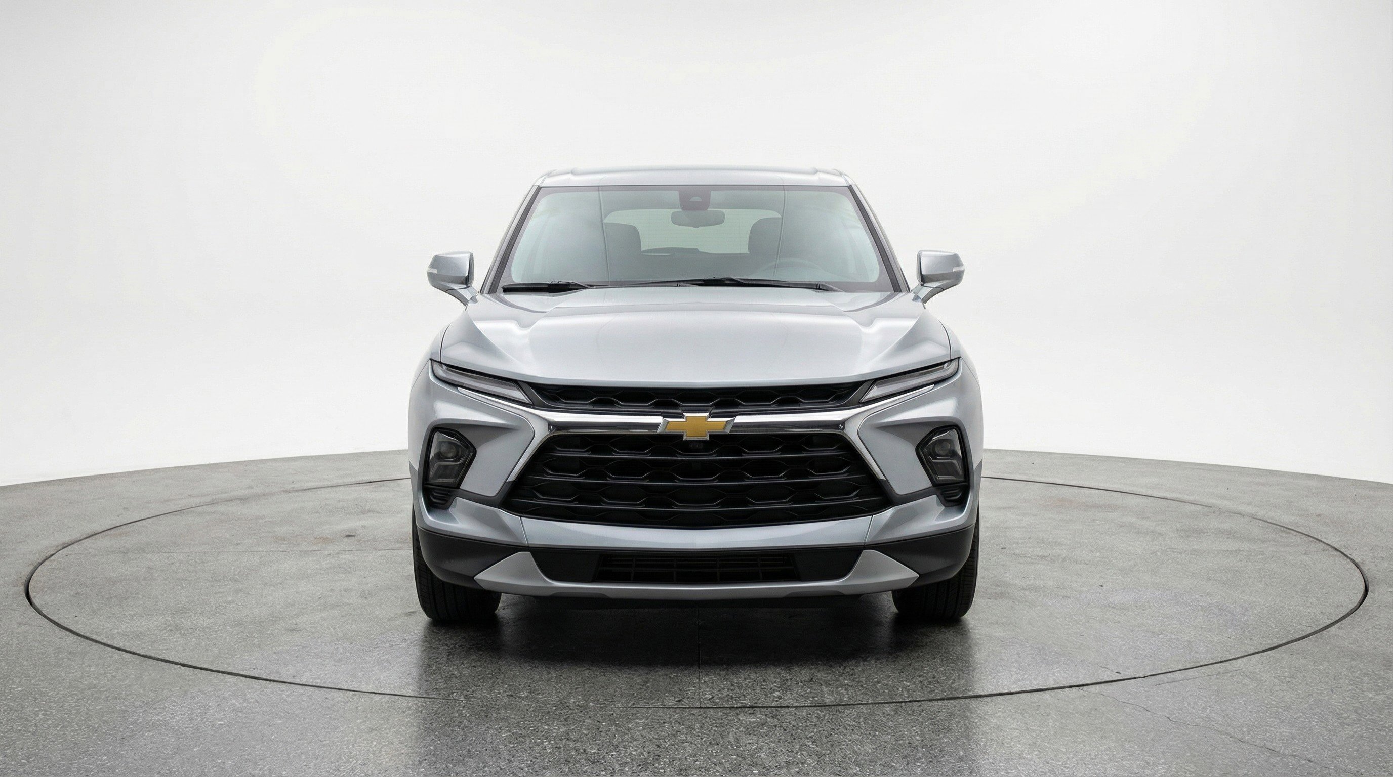 Used 2025 Chevrolet Blazer LT FWD image 2