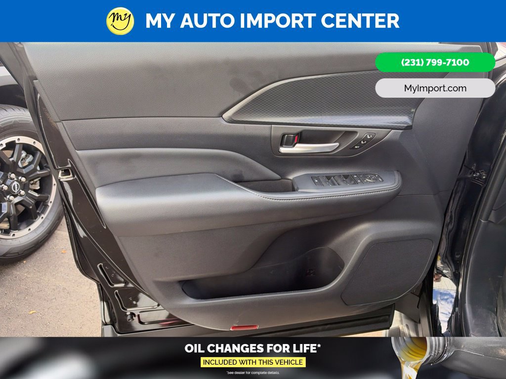 Used 2025 Toyota Grand Highlander AWD Hybrid image 8