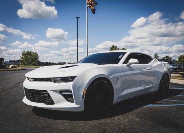 Used 2016 Chevrolet Camaro SS image 20