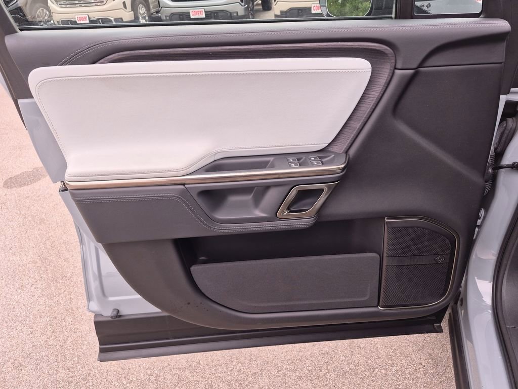 Used 2024 Rivian R1S Adventure AWD/4WD image 16