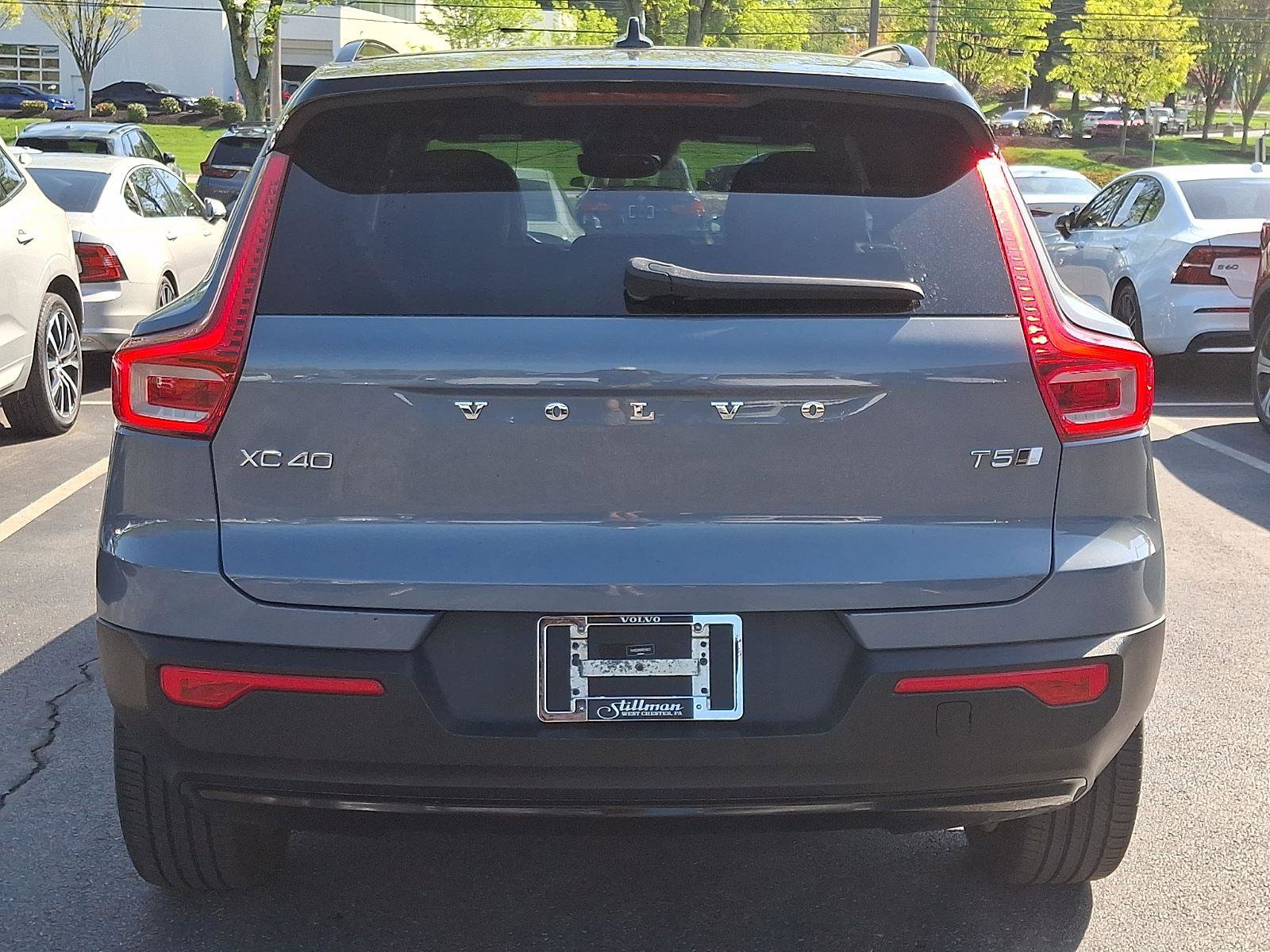 Used 2021 Volvo XC40 T5 R-Design w/ Advanced Package AWD/4WD image 5