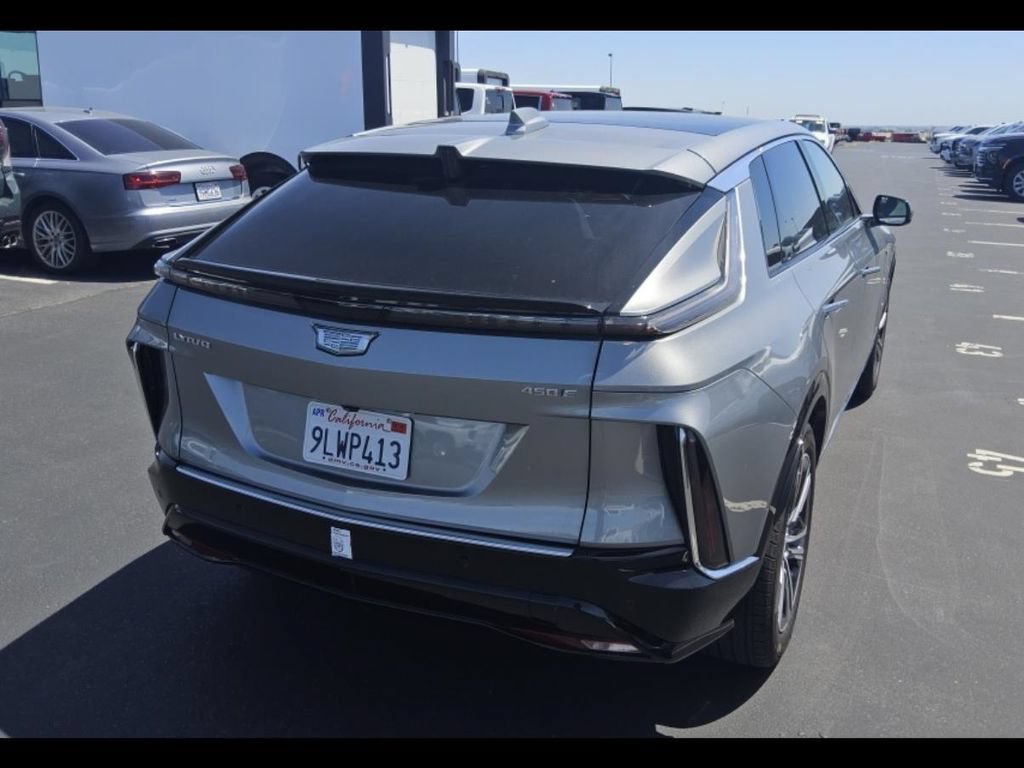 Used 2024 Cadillac Lyriq Luxury w/ LPO, Floor Liner Package RWD image 5