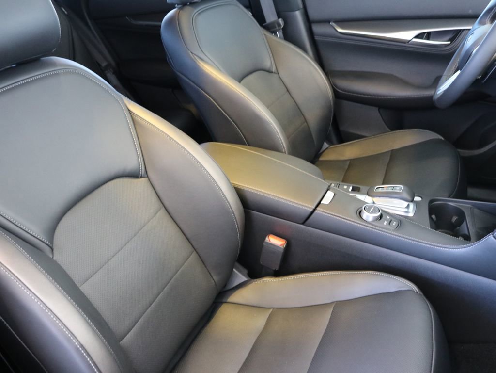 Certified 2025 INFINITI QX55 Luxe w/ Cargo Package AWD/4WD image 38