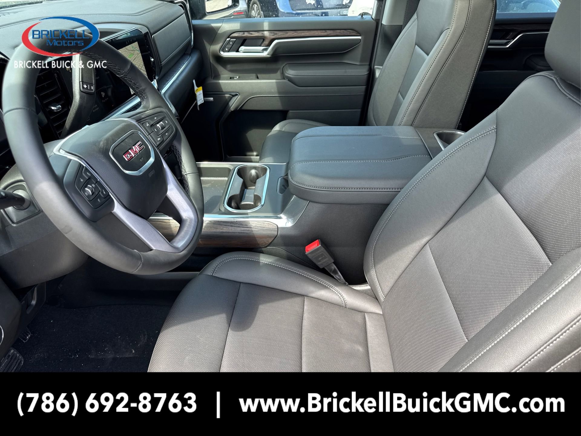 New 2025 GMC Sierra 3500 SLT w/ SLT Convenience Package image 9