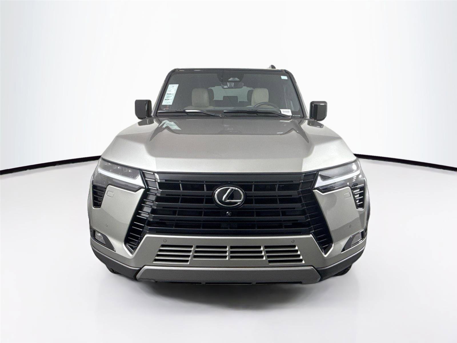 Used 2024 Lexus GX 550 image 3