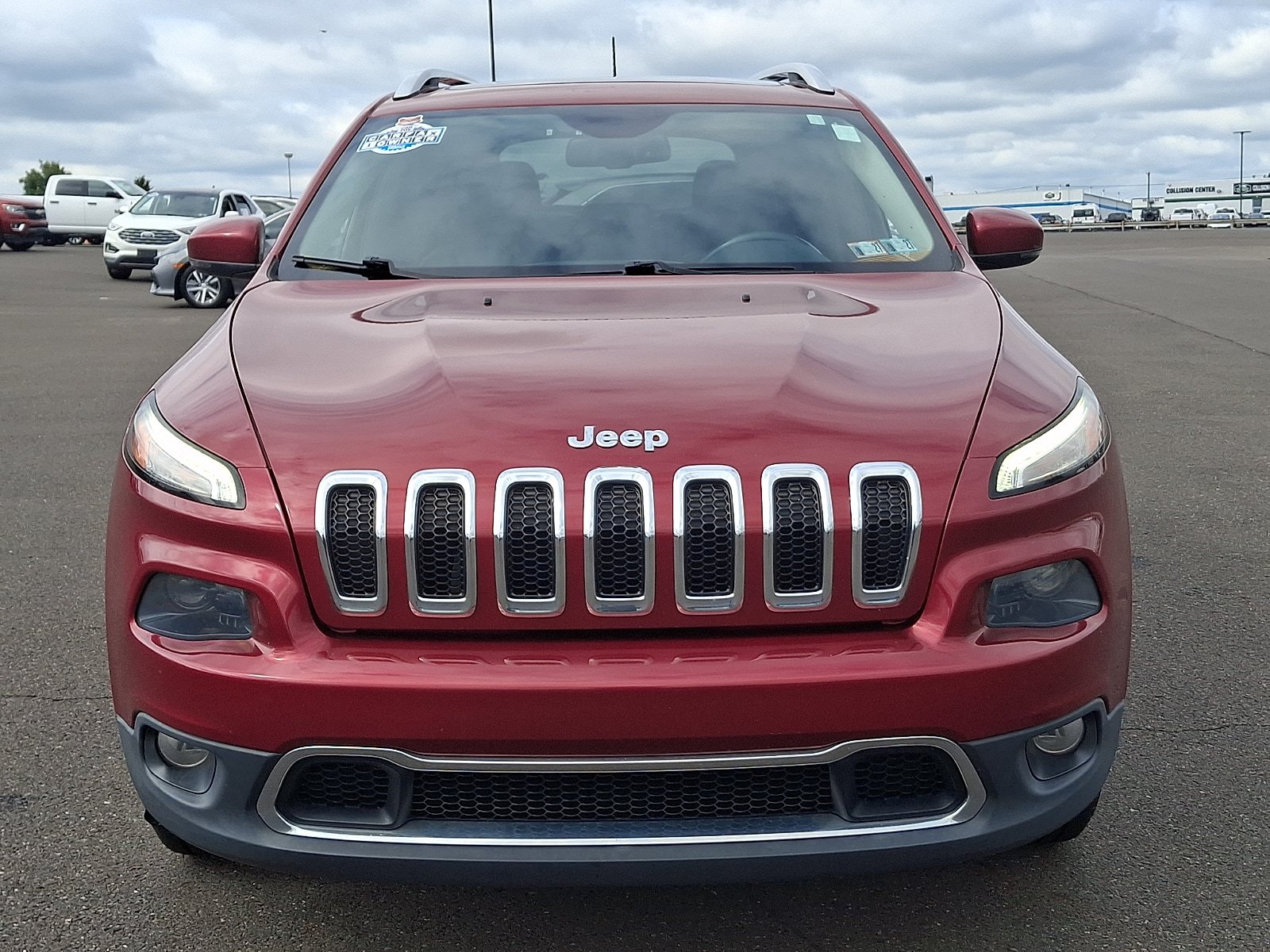 Used 2016 Jeep Cherokee Limited AWD/4WD image 2