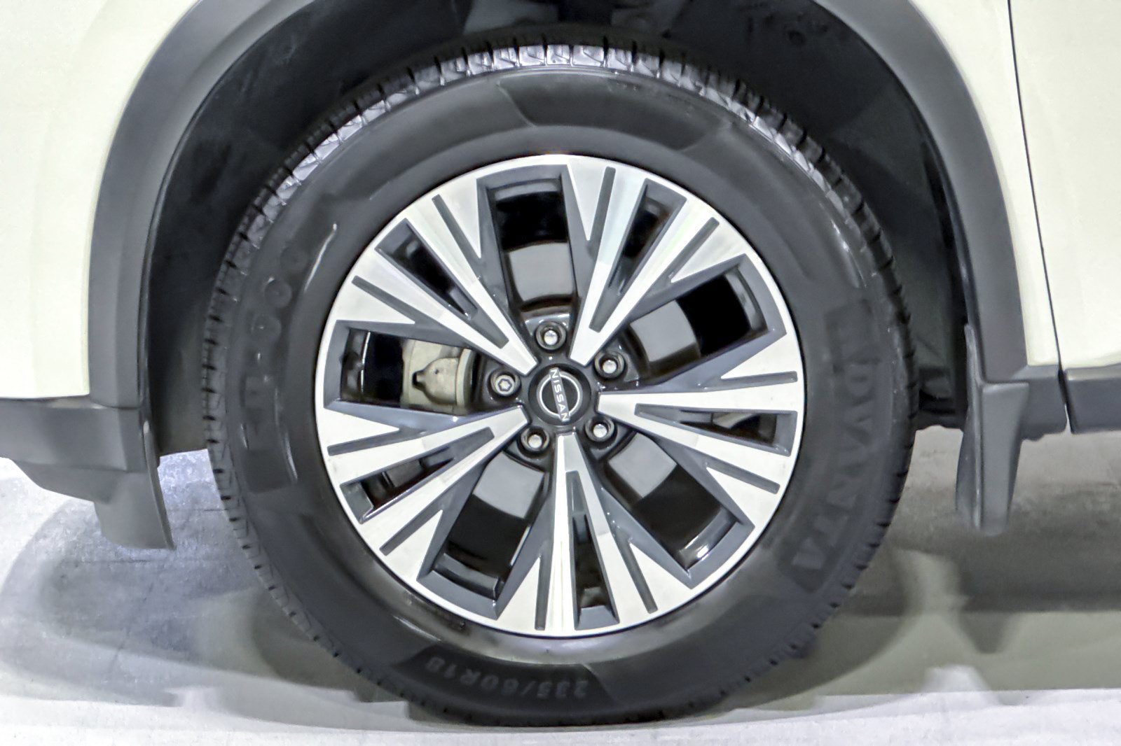 Used 2023 Nissan Rogue SV FWD image 11