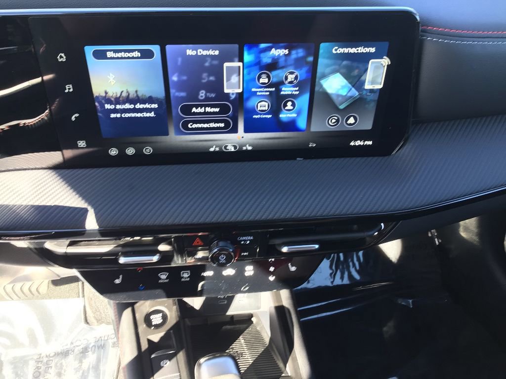 New 2026 Nissan Kicks SR w/ Cold Weather Package image 12