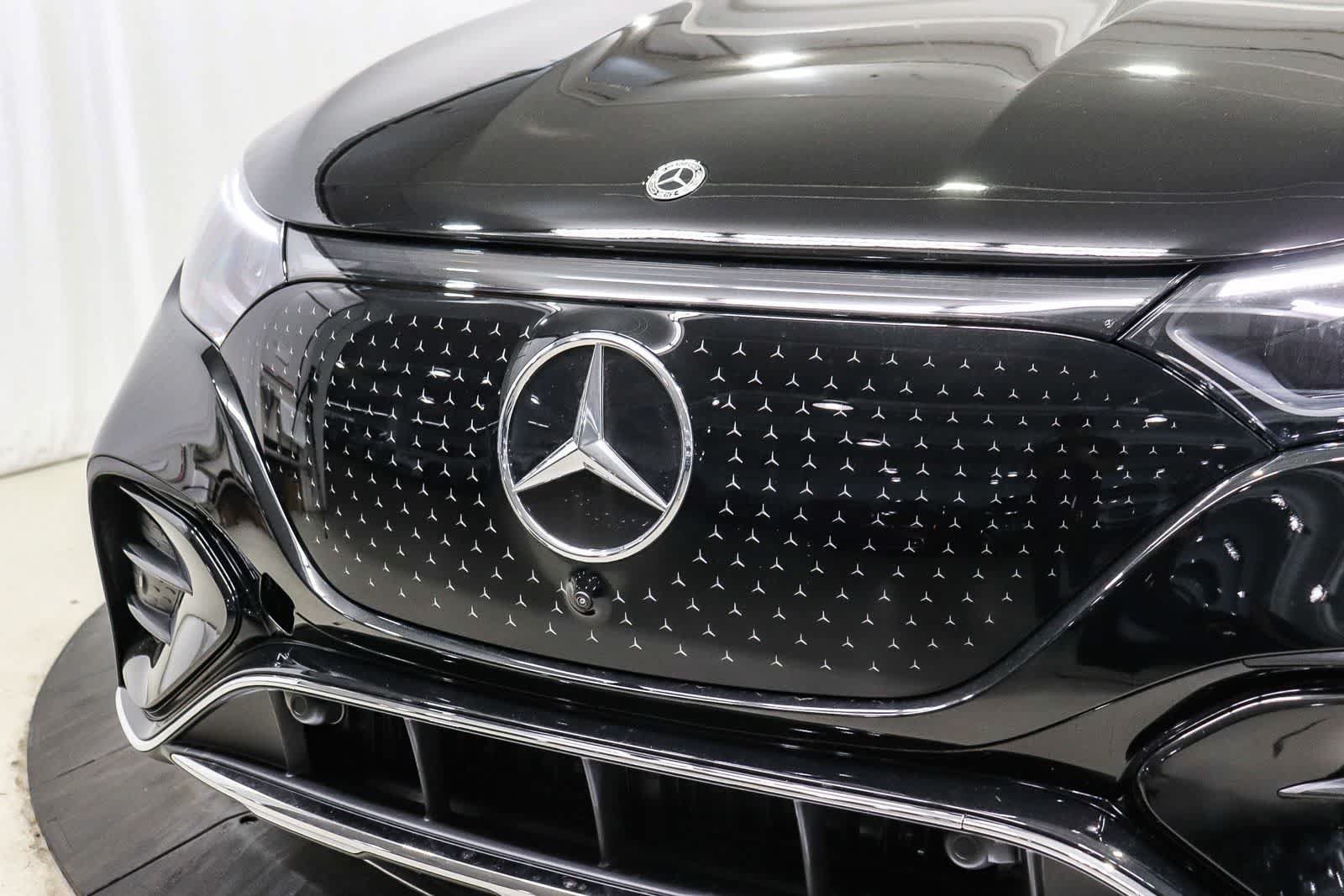 New 2026 Mercedes-Benz EQE 320 4MATIC SUV image 8