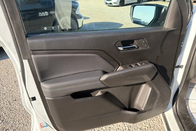 Used 2024 Chevrolet Colorado LT w/ LT Convenience Package AWD/4WD image 18