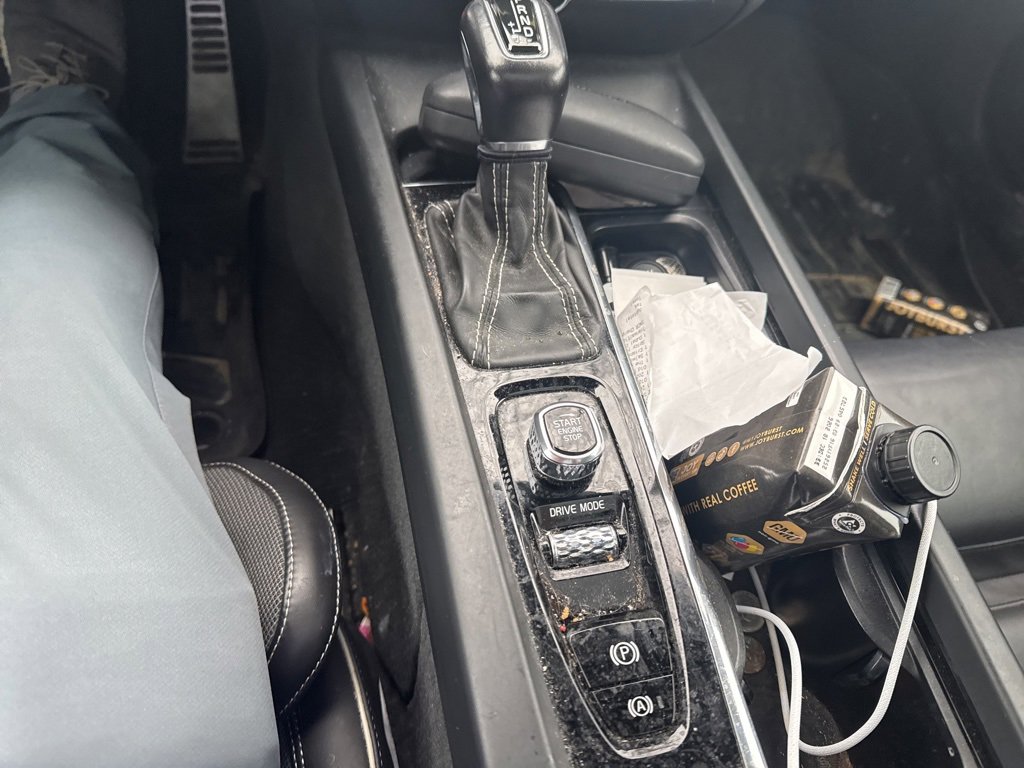 Used 2019 Volvo S60 T6 R-Design image 11